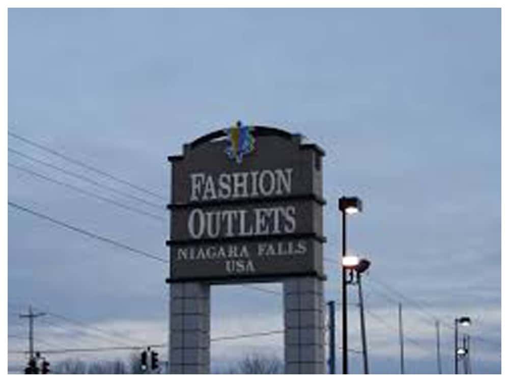 Fashion Outlets of Niagara Falls USA welcomes Ardene