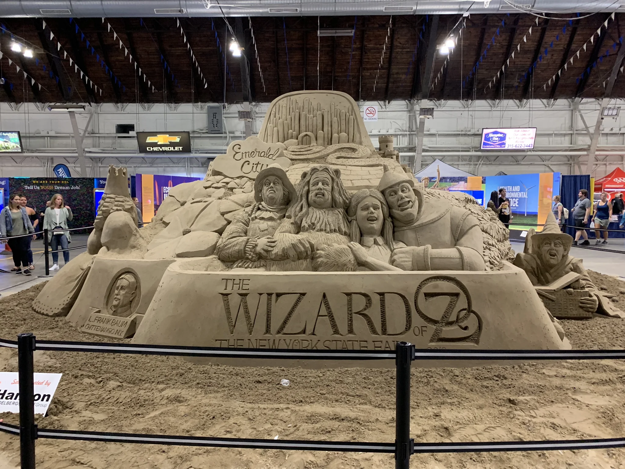 Wizard of Oz sand sculpture